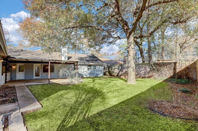 Building Photo - 7206 Bayou Woods Dr