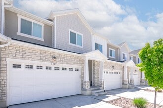 Building Photo - 1777 W Newcastle Ln