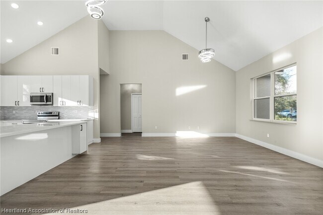 Building Photo - 4101 El Rado Ave