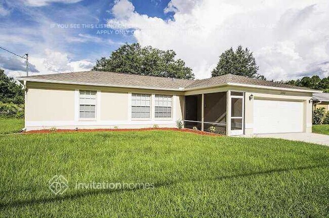 Building Photo - 1052 Mosaic St