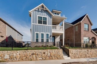 Building Photo - 7005 Sunset Blvd