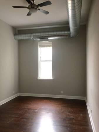 Foto principal - 7240 W Devon Ave