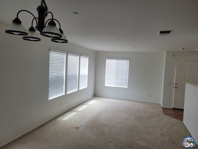 Foto del edificio - 642 Brewer Rd