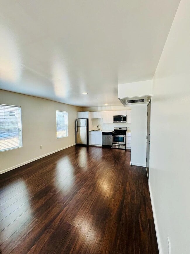 Interior Photo - 309 S. Berendo Avenue,