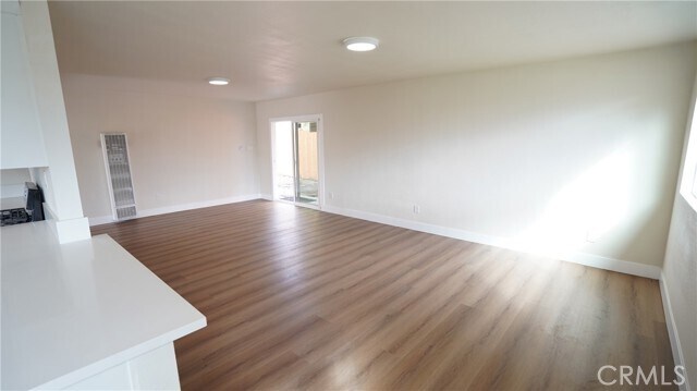 Foto del edificio - 521 W 3rd St