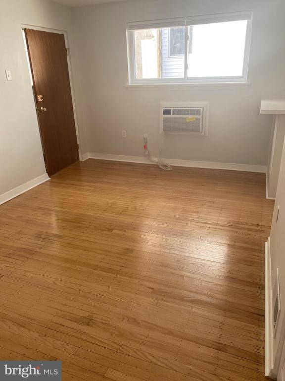 6180 Lawnton St Unit B3, Philadelphia, PA 19128 Room for Rent in