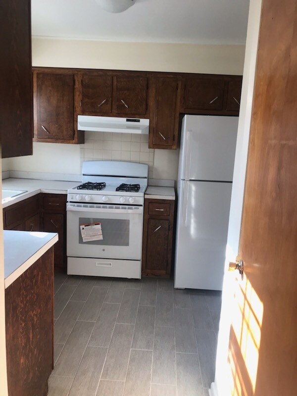 Kitchen - 6 Elmwood St
