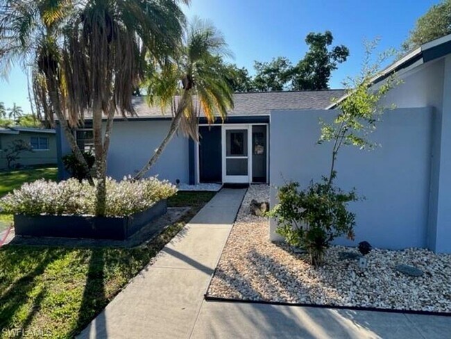 Building Photo - 5667 Eichen Cir