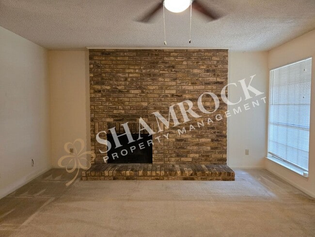 Building Photo - 6807 Old Briarstown Dr