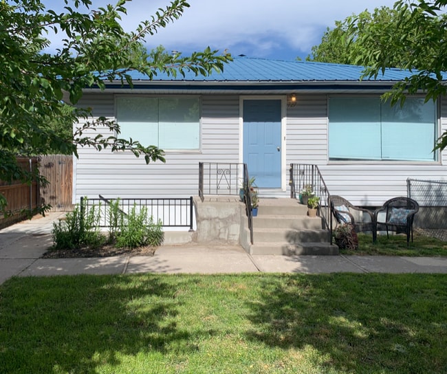 Building Photo - 727 Jefferson Ave