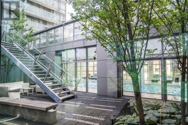 Building Photo - 38-2838 Grenville St