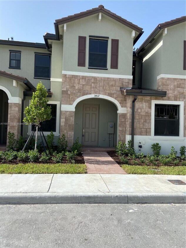 Foto principal - 3412 W 111th Pl