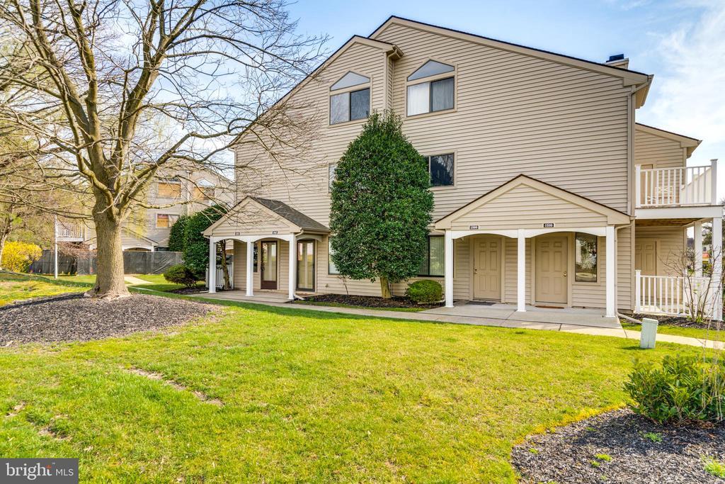 Primary Photo - 1512 Roberts Way