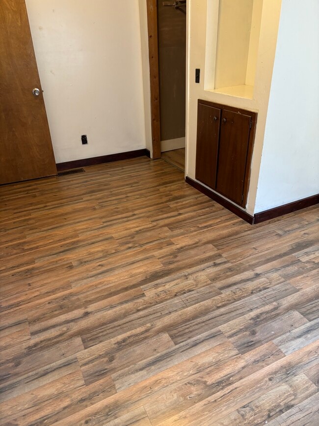 Building Photo - 109 Baynes St