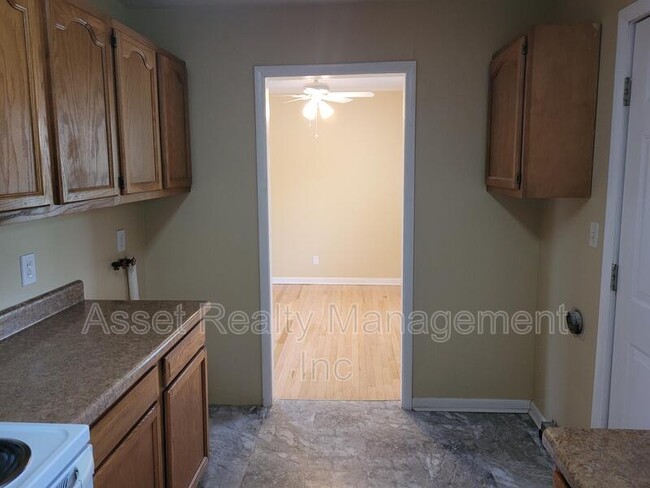 Building Photo - 101 Sheridan Cir