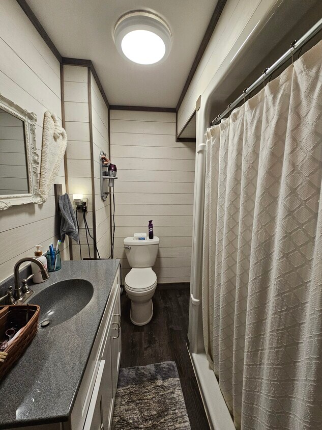 Foto principal - 1242 Salem Blvd