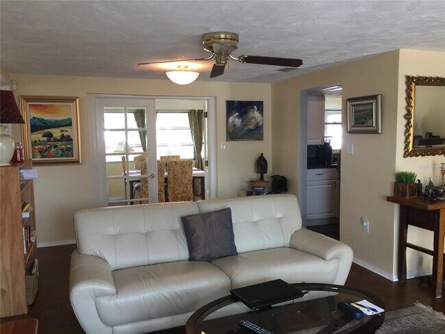 Building Photo - 5701 Elena Dr