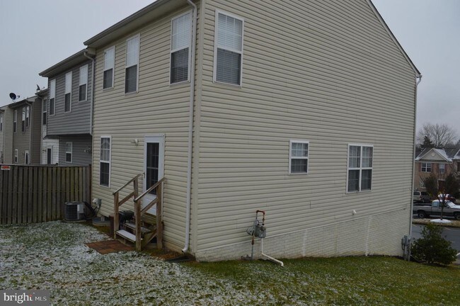 Foto del edificio - 303 Pendleton Ln