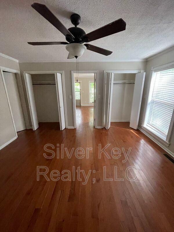 Foto del edificio - 12 Walcon Ln