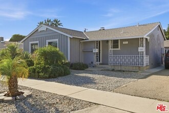 Building Photo - 14141 Gault St