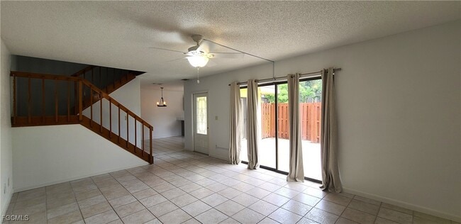 Foto del edificio - 12348 Woodrose Ct