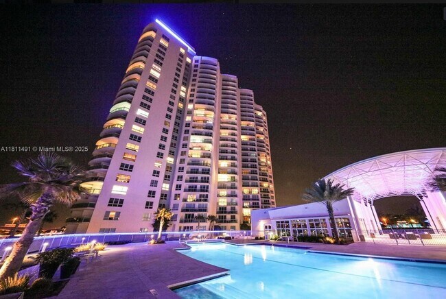 Foto del edificio - 231 Riverside Dr