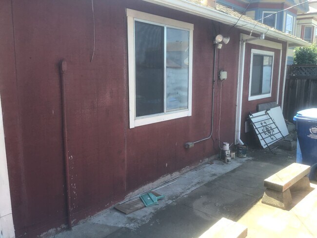 Foto del edificio - Cozy 1 Bedroom Single Family Home in Alame...