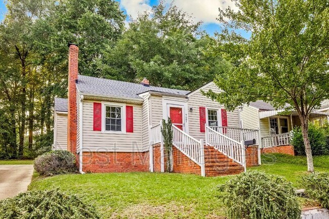 Building Photo - 727 Greenland Dr