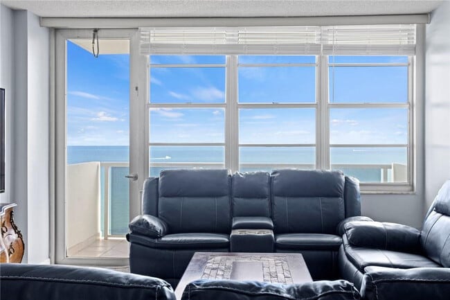 Foto del edificio - 3725 S Ocean Dr