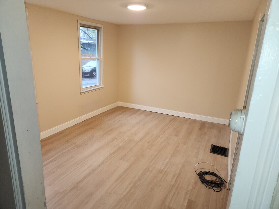 Comedor - 537 Mill St