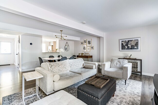 Foto del edificio - 1708 Ithaca Ln