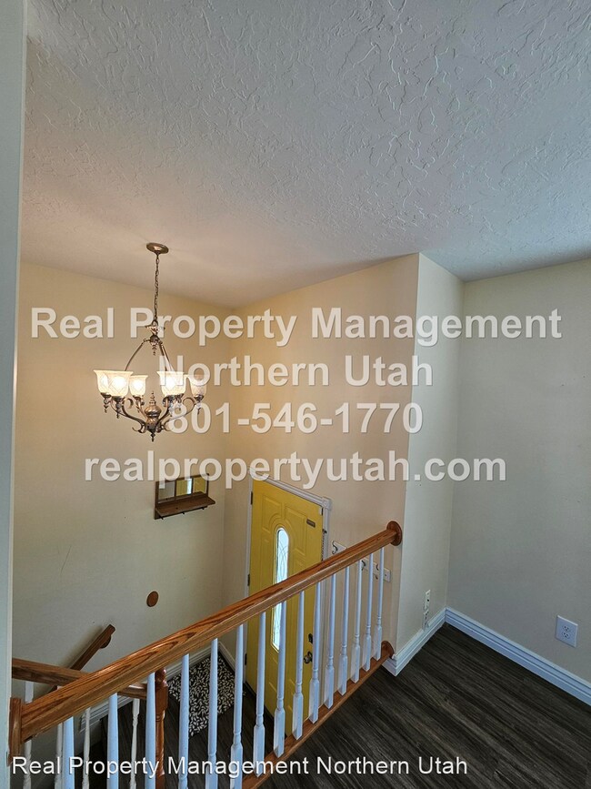 Foto del edificio - 4 br, 2 bath House - 651 W. 550 N.