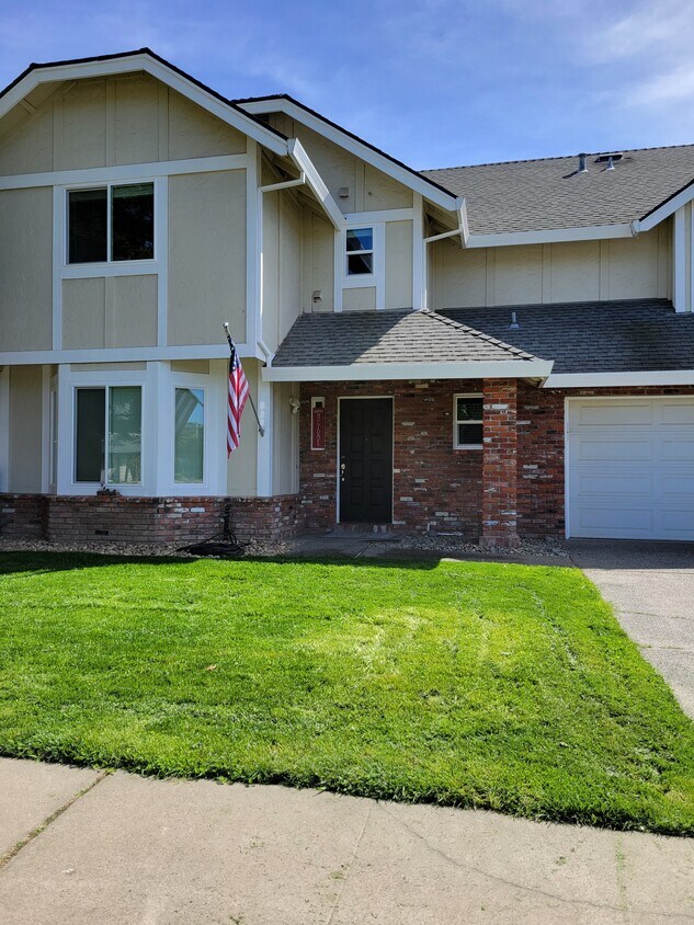 Primary Photo - 7320 Gloria Dr
