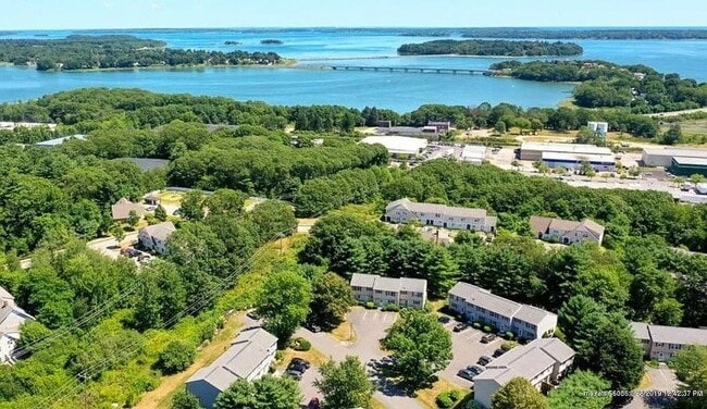 Building Photo - 14 Wellstone Dr