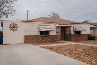 Building Photo - 1410 W Clarendon Ave