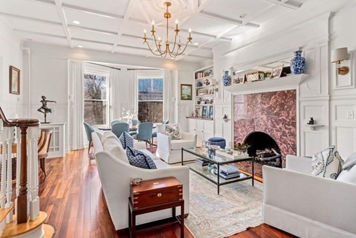Primary Photo - Back Bay Commonwealth Avenue 2 BR 2.5 BA w...