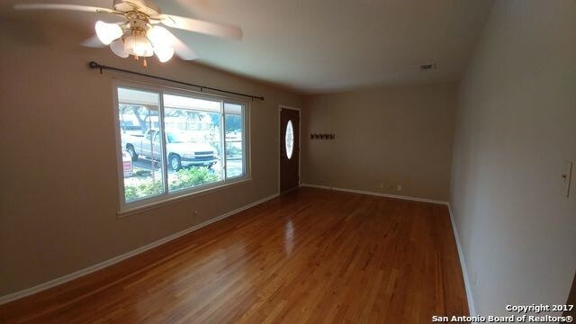 Building Photo - 408 Oak Park Dr