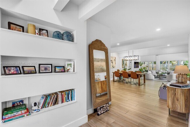 Building Photo - 653 Glenridge Rd