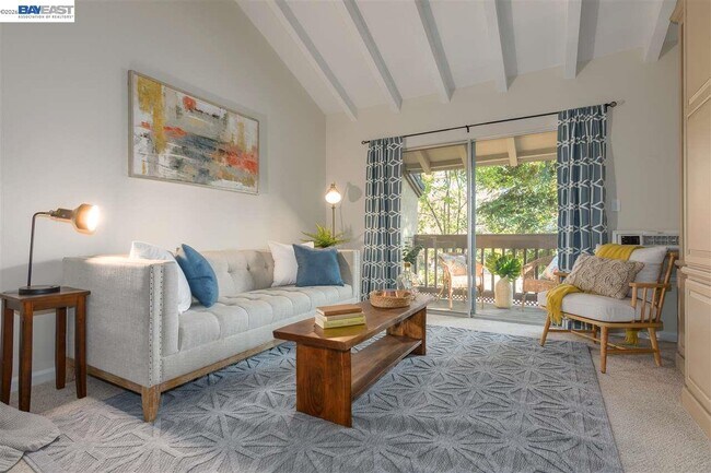 Foto del edificio - 2734 Oak Rd