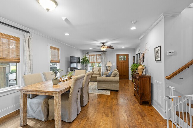 Foto del edificio - 2119 Wilmore Dr