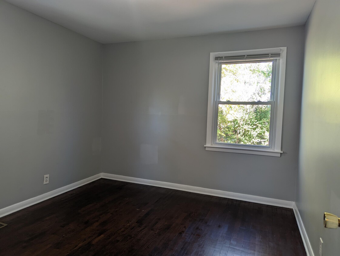 Primary Photo - 2400 Hammond Dr