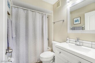 Building Photo - 7360 Glenmoor Ln