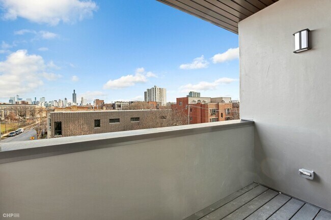 Foto del edificio - 204 S Leavitt St