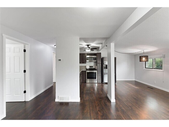 Foto del edificio - 4556 Island View Dr