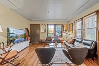 Building Photo - 4053 Quail Ave N