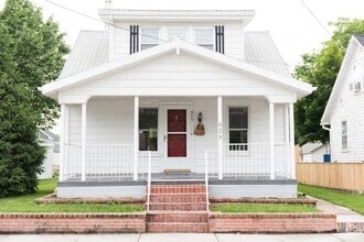 Building Photo - 923 Virginia Ave