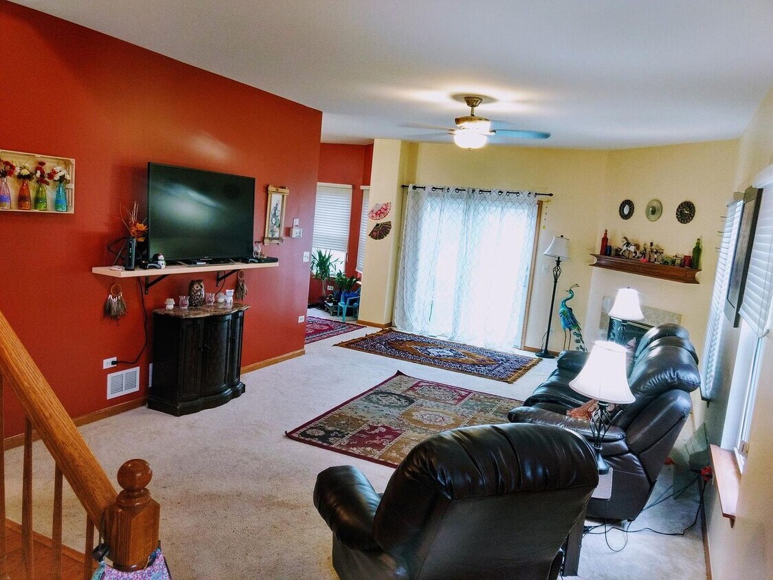 Primary Photo - 17105 W Cunningham Ct