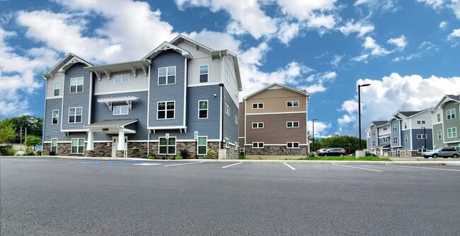 Building Photo - 1300 Hudson Pl