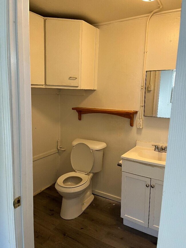 Bathroom - 400 Santa Fe Dr