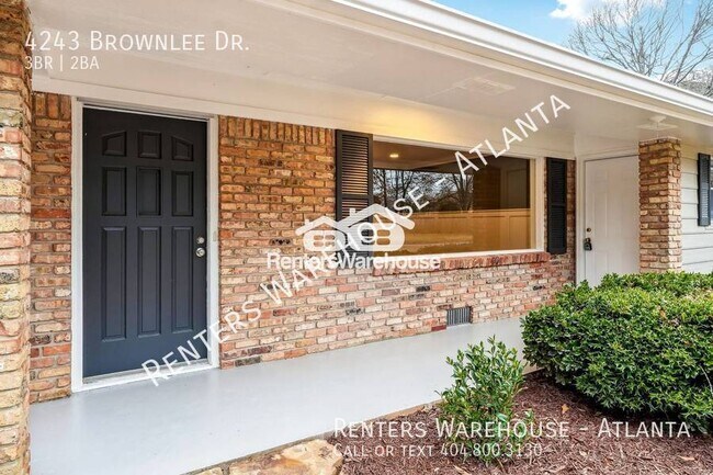 Building Photo - Renovated Elegance, Corner Lot Charm: Your...
